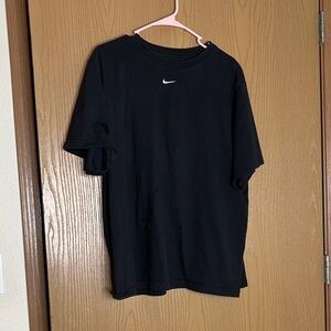 Nike Women's Black Short Sleeve Tee